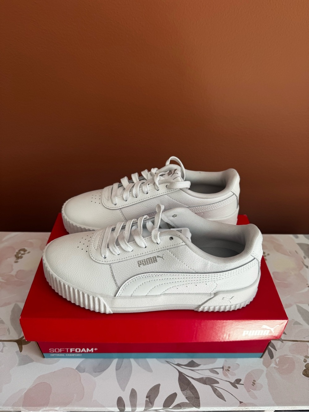 Brand New Puma Carina L Sneakers – Women’s Size 7 - Picture 3 of 9